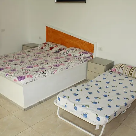 Kavalieri Hotel Borsh